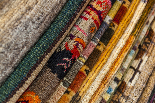 黎巴嫩比布鲁斯老市场地毯图片下载