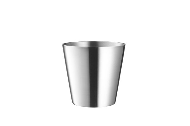 白色背景上的钢杯图片下载