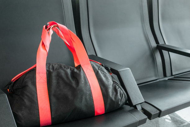 机场的黑袋图片下载