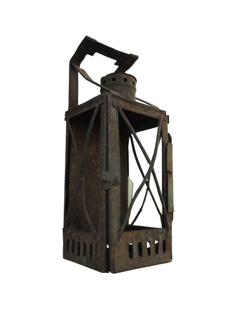 古董锈迹斑斑的灯，煤油灯，旧油灯，孤立在白色之上图片下载