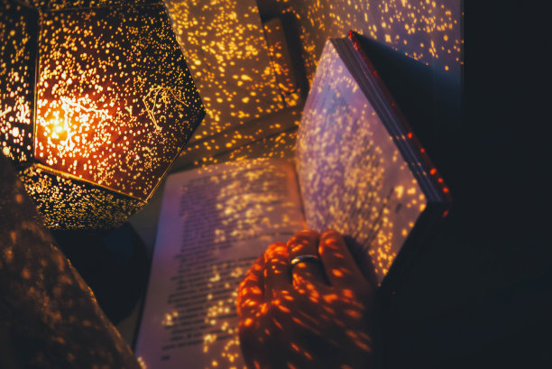 舒适的晚上图片下载