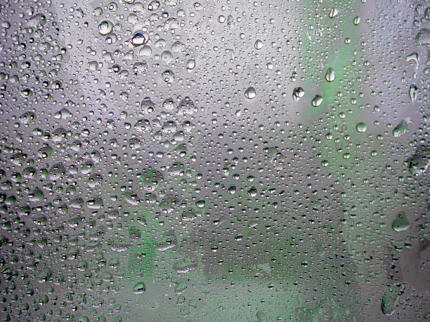 冰冻的玻璃。水滴图片下载