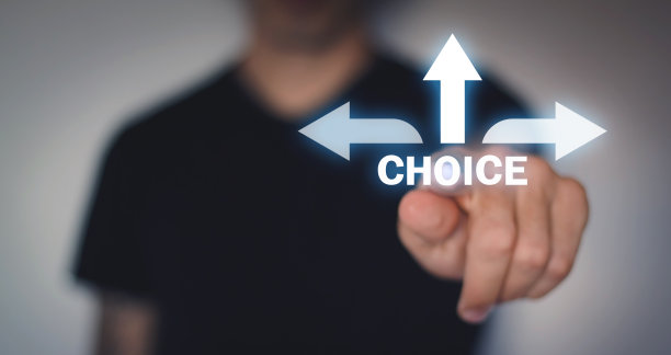 人用手摸箭。选择图片下载