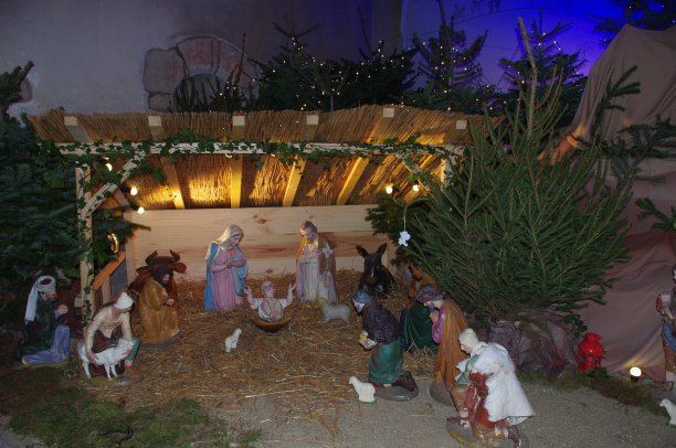 庆祝婴儿耶稣的诞生图片下载