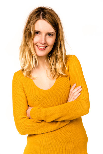 幸福女人肖像在白色的背景图片下载