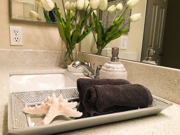 豪华浴室梳妆台内饰图片下载