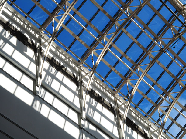 抬头看看天空图片下载