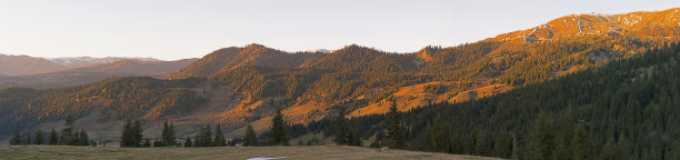 山景观全景。图片下载