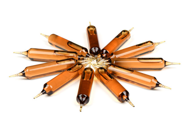 白色孤立安瓿。图片下载