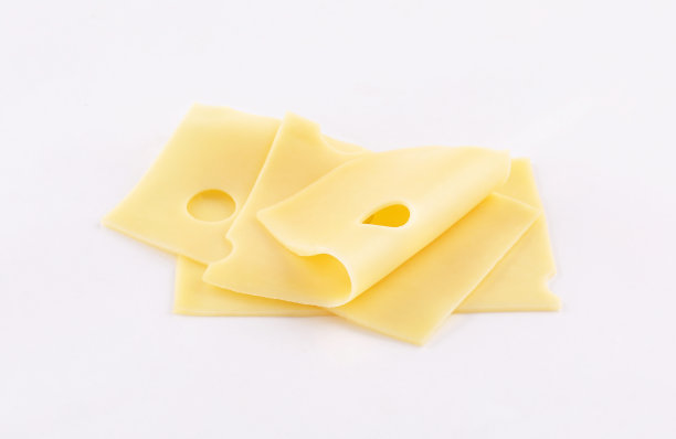 白色背景上的奶酪片图片下载