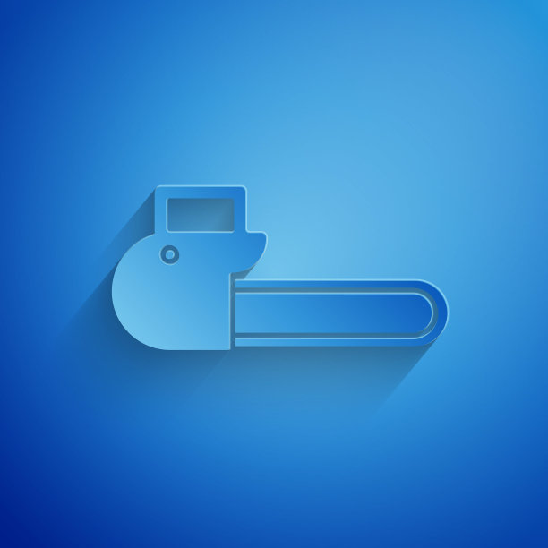 剪纸链锯图标孤立在蓝色背景。纸艺术风格。矢量图图片下载