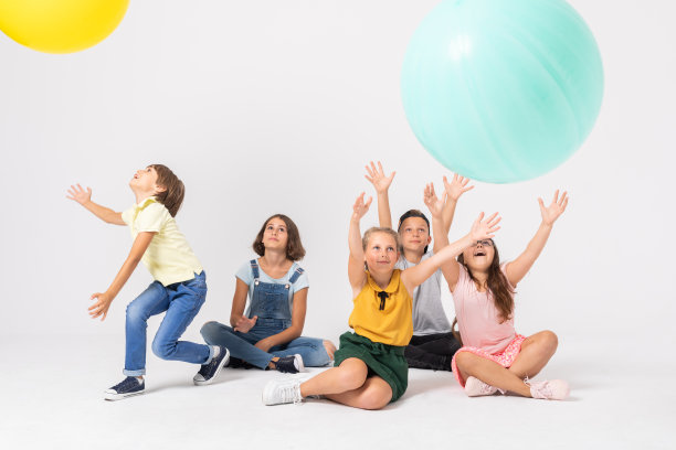 抓住气球图片下载