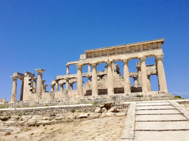 位于埃伊纳岛的希腊庙宇图片下载