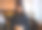 年轻女子在咖啡厅休息的肖像图片下载