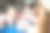 亚洲朋友品尝曼谷街头小吃图片下载