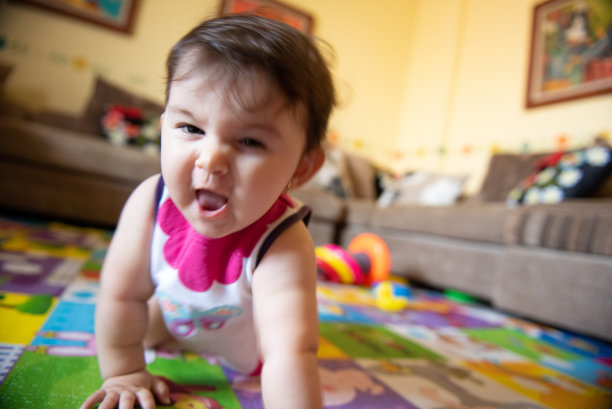 一岁以下的婴儿图片下载