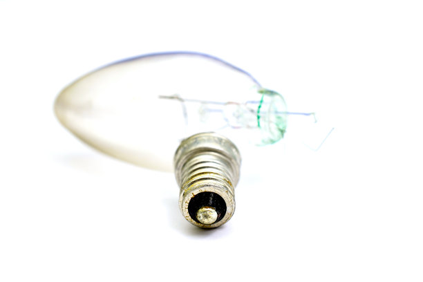 白色的钨灯泡图片下载