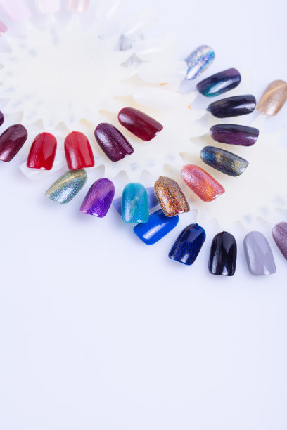 指甲油调色板为指甲上的白色背景图片下载