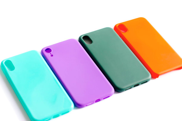 四个硅胶外壳为您的智能手机。图片下载