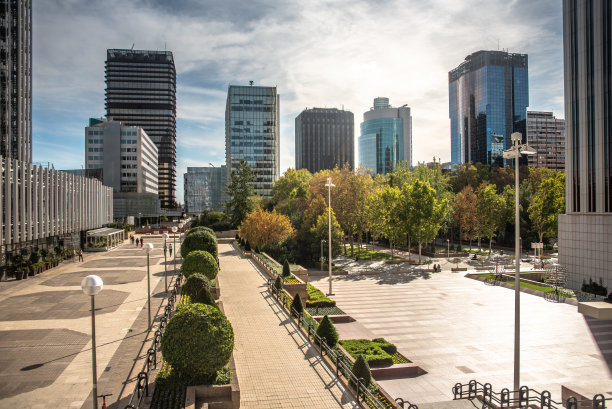 西班牙马德里的商业区图片下载