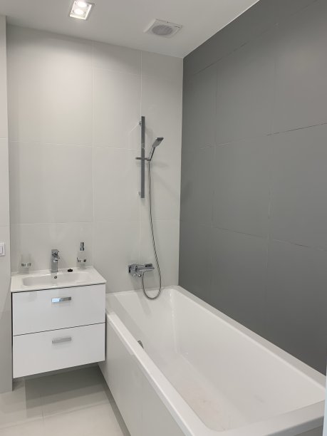 白色风格的浴室图片下载