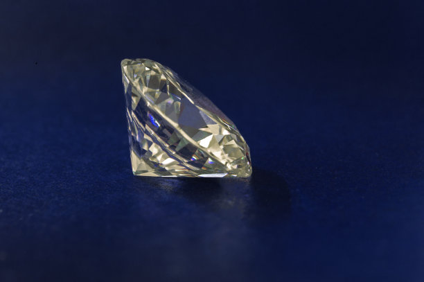 美国钻石或立方氧化锆工作室拍摄的卡扬马哈拉施特拉邦图片下载