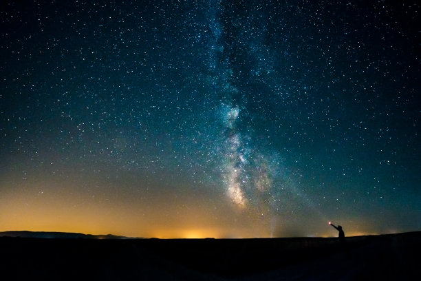 银河中的光图片下载