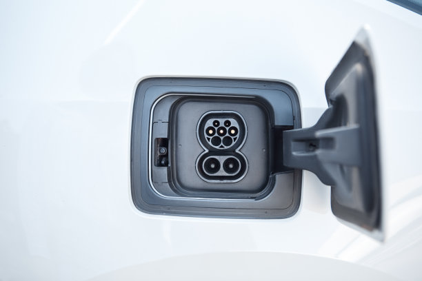 插座电动汽车的近视图图片下载