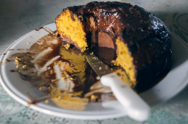 橘子蛋糕与葡萄牙传统奶油酸奶的细节。图片下载