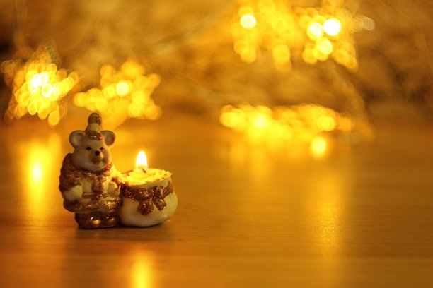 新年的象征，蜡烛老鼠图片下载