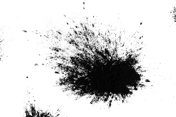 黑色的沙子孤立在白色的沙子上图片下载