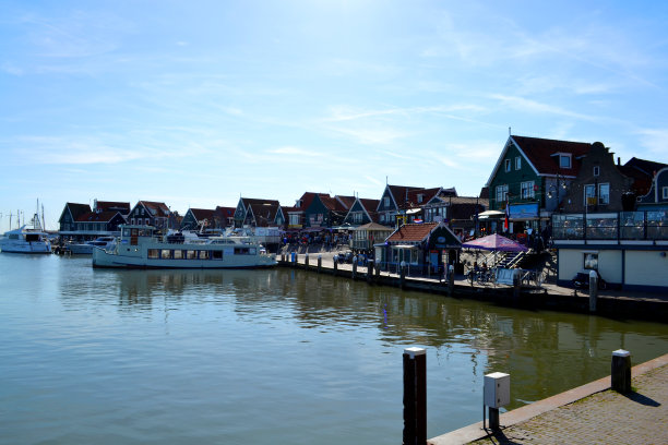 滨水区的房屋图片下载