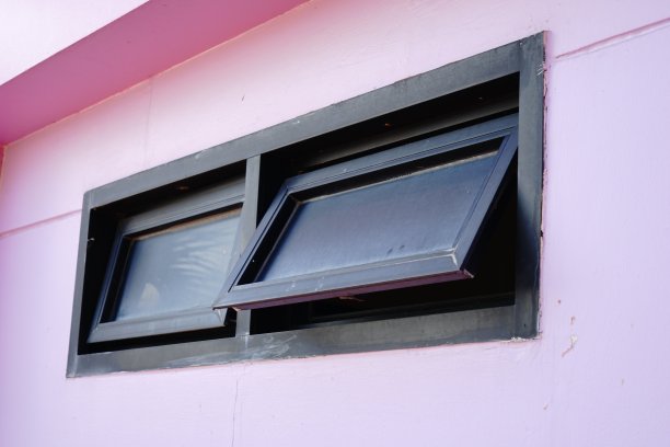 老木窗口图片下载