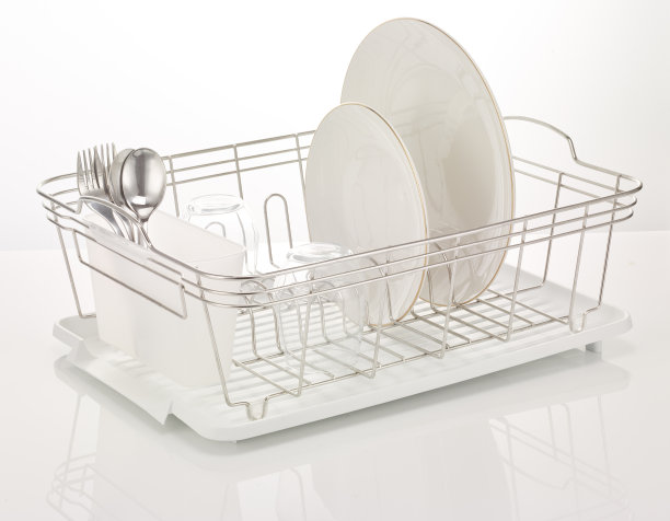 在白色的背景上滤水图片下载