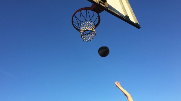 打篮球图片下载