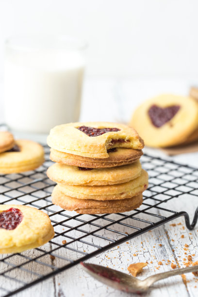 心形的情人节果酱饼干。形状的饼干饼干。图片下载