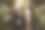 美丽的女孩庆祝新年。美丽的微笑年轻女性享受聚会庆祝，一起玩。图片下载