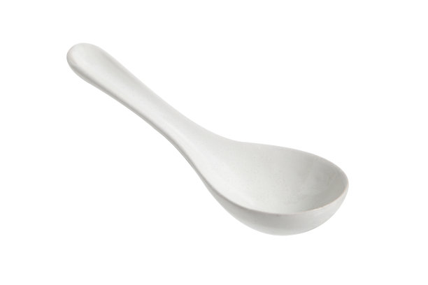 陶瓷勺子，用于日本食物孤立在白色背景，老式日本勺子图片下载