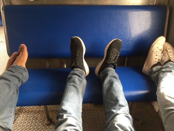 放松与兄弟图片下载