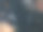 秋天的水坑里映出一幢被毁的房子图片下载
