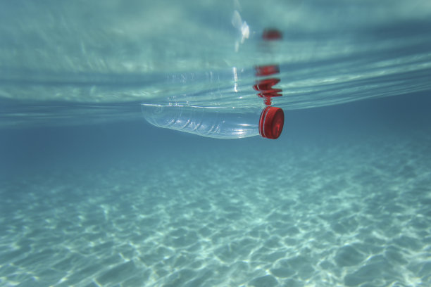 一次性塑料垃圾图片下载