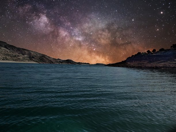 宾·维丹天空中的银河图片下载