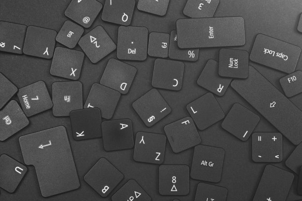 黑色键盘按键，黑色背景。图片下载