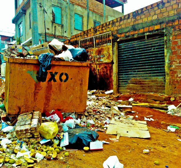 这个城市累积了多少垃圾图片下载