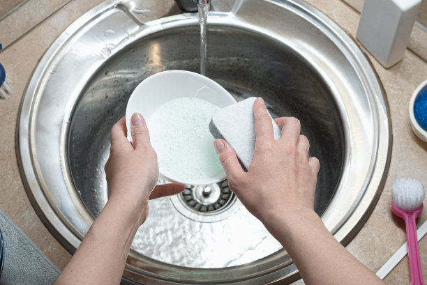 洗碗。图片下载