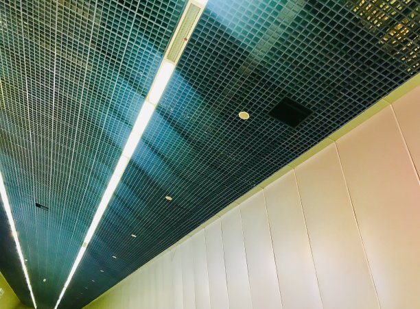 光和阴影在平行电线模式的先进技术在黑白背景图片下载