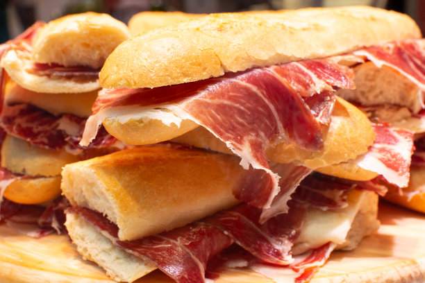 西班牙街头小吃新鲜面包配伊比利亚火腿即食图片下载