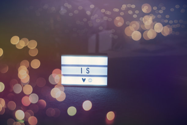 新年和圣诞办公室聚会即将结束图片下载