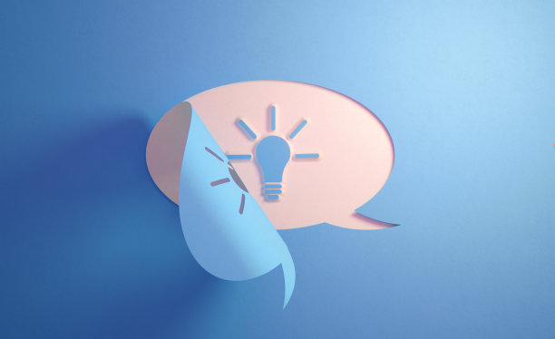 白色聊天气泡在蓝色背景图片下载