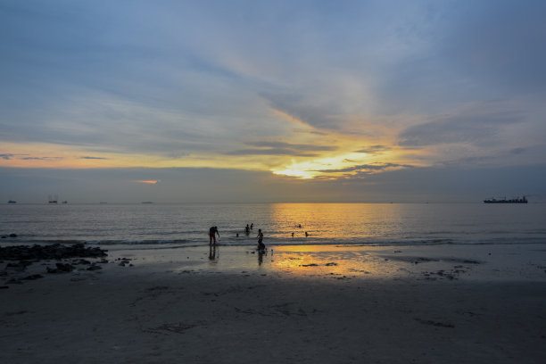 美丽的海边日落图片下载